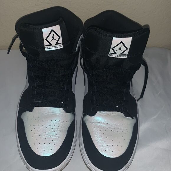 Air Jordan 1 Mid Diamond size 11 black and white excellent condition main image 5